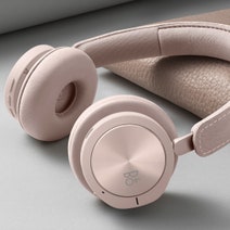 B&O BeoPlay H8i Active Noise Cancelling On Ear Headphones Pink 245322 hero image