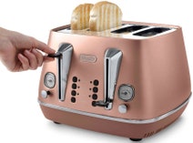 Delonghi CTI4003CPKBI2001CP Distinta Toaster and Distinta Kettle Pack hero image