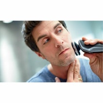 Philips S5380-06 Series 5000 Wet and Dry Electric Shaver hero image