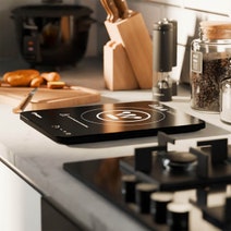Westinghouse 2000W Portable Induction Cooktop WHIC03K hero image