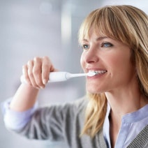 Philips Sonicare ProtectiveClean Plaque Defence Electric Toothbrush White Mint HX6807-06 hero image