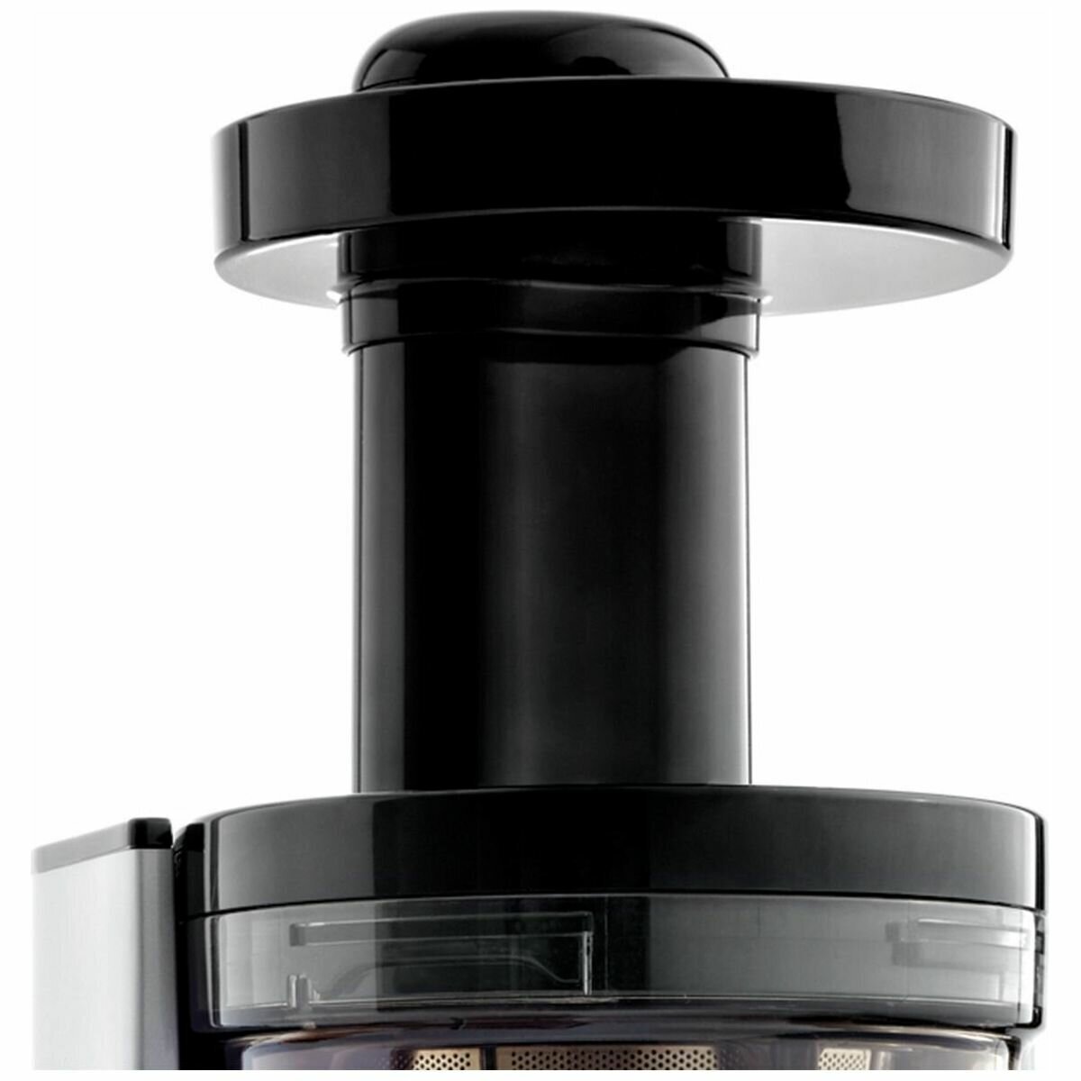 Omega Juicers Vertical Round Low Speed Juicer VSJ843RS hero image