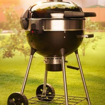 Napoleon Professional 22 Charcoal Kettle Black PRO22K-LEG-3 hero image