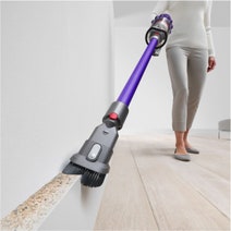 Dyson V10 Cyclone Cordless Vacuum Cleaner 496119-01 hero image