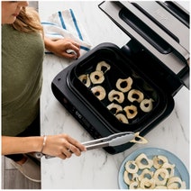Ninja Foodi Smart XL Grill and Air Fryer AG551 hero image