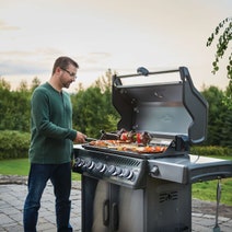 Napoleon Rogue SE 625 LPG Gas 5 Burner Grill with Infrared Side Burner RSE625RSIBPSS-1-AU hero image