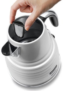 Delonghi CTZ4003WKBZ2001W Scultura Toaster and Scultura Kettle Pack hero image