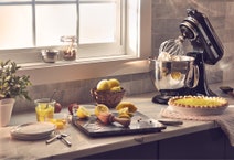 KitchenAid 5KSM150PSAOB Artisan Stand Mixer hero image