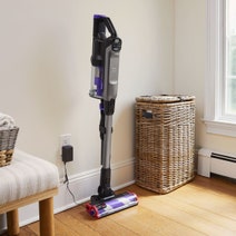Black & Decker Summit Series Select Cordless Pet Stick Vacuum BHFEA640WP-XE hero image