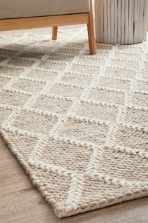 Rug Culture Huxley Large Natural & Off White Rug 280X190CM - HU-NATURAL-280190 hero image