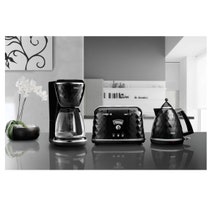 Delonghi KBJ2001B Brillante Kettle hero image