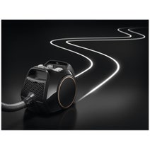 Miele Boost CX1 Cat & Dog Bagless Vacuum Cleaner with HEPA Filter Obsidian Black 11640600 hero image