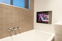 LIQUIFI LWB-47MBE 47 Inch Lifestyle Mirror Frame Full HD LED TV hero image