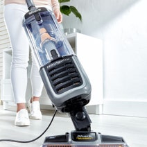 Shark Navigator Self-Cleaning Brushroll Pet Upright Vacuum ZU62 hero image