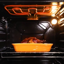Linarie 70L Built-In Electric Oven LYBO70DMF hero image