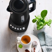 Russell Hobbs Addison Digital Kettle RHK510BLK hero image