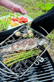 Weber 6470 Small Fish Basket hero image