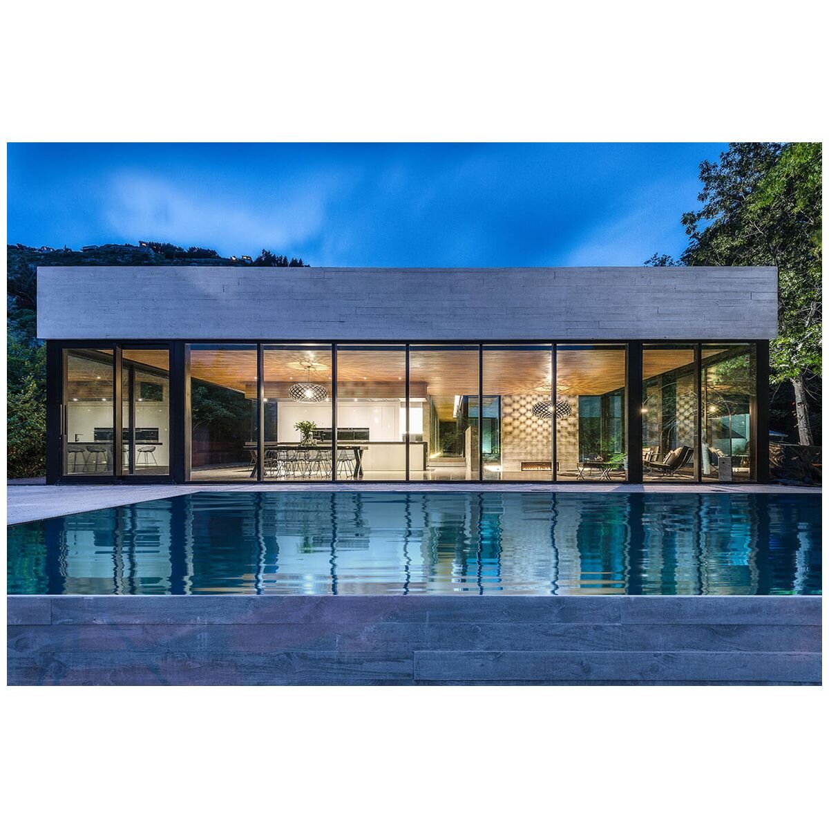 Schweigen 120cm SILENT Ceiling Cassette UM4220-12SEPAK hero image
