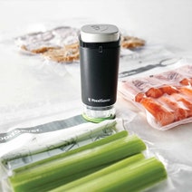 FoodSaver Handheld Vacuum Sealer with FoodSaver Controlled Seal VS1190VS7850 hero image