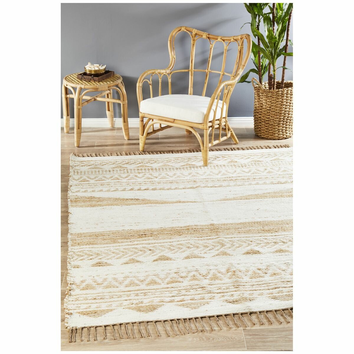 Rug Culture Parade Handwoven Rug 400x300 PRD333WHT400X300 hero image