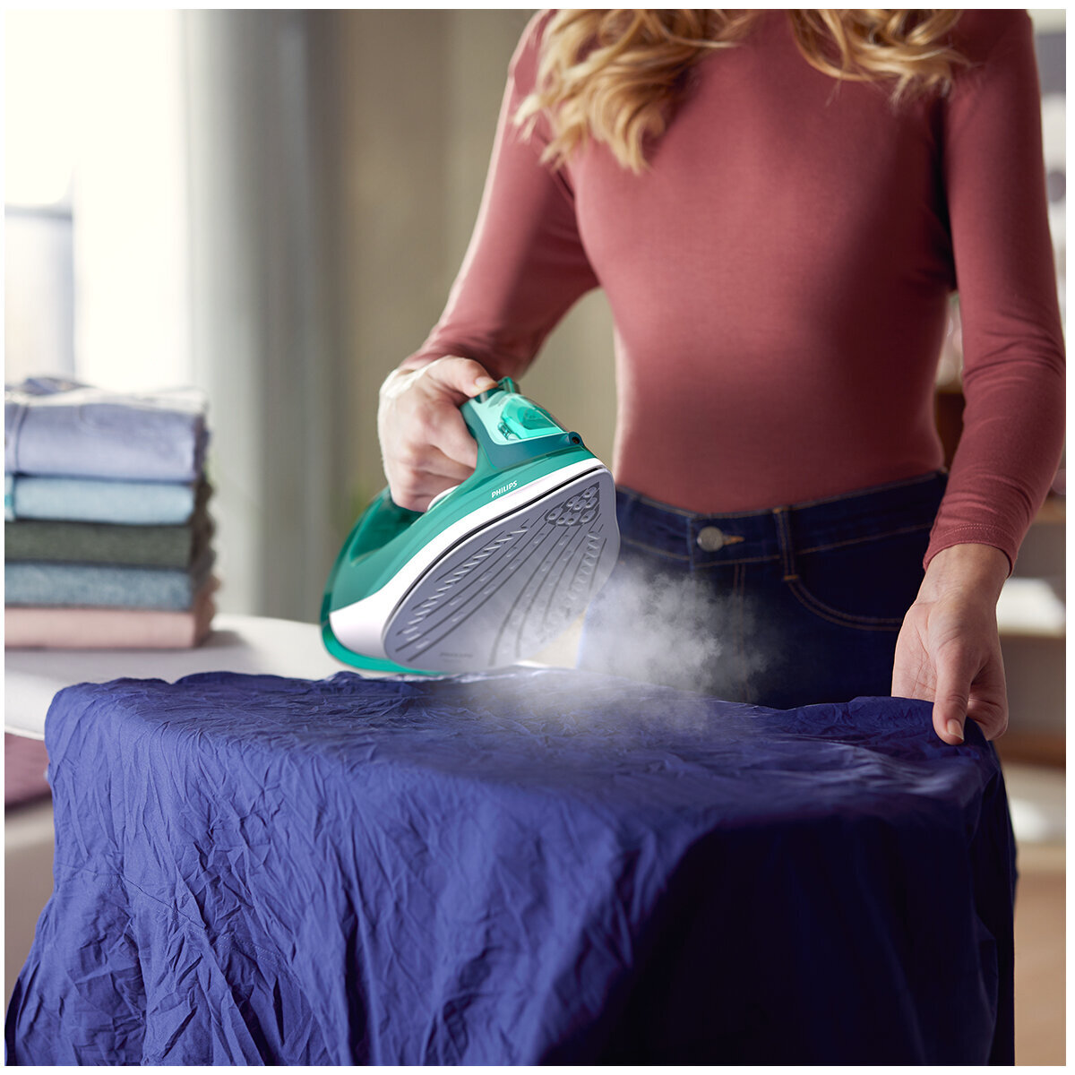 Philips 3000 Series Steam Iron Azure Green DST3030-79 hero image