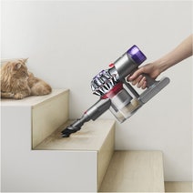 Dyson V8 Cordless Vacuum Cleaner 394437-01 hero image