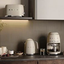 Smeg 50s Retro Style Electric Aesthetic Kettle Moonlight KLF03MLMAU hero image