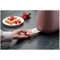 DeLonghi Eclettica Two-Slice Toaster Pink CTY2003PK hero image