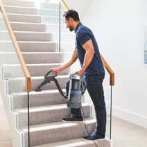 Shark Stratos XL Pet Pro Powered Lift-Away with Odour Neutraliser Technology AZ913 hero image