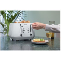 DeLonghi Eclettica Four Slice Toaster White CTY4003W hero image