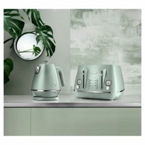 DeLonghi Distinta Perla Four Slice Toaster Mint CTIN4003GR hero image