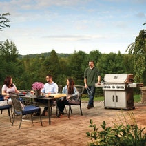 Napoleon Rogue SE 625 LPG Gas 5 Burner Grill with Infrared Side Burner RSE625RSIBPSS-1-AU hero image