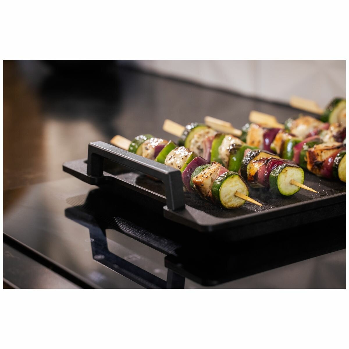 Haier 90cm Induction Cooktop Five Zones with Flexi Zone HCI905FTB3 hero image