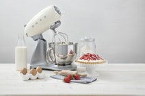 Smeg 50s Retro Style Stand Mixer Cream SMF02CRAU hero image