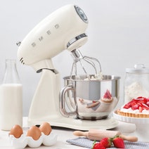 Smeg 50s Retro Style Stand Mixer Cream SMF03CRAU hero image