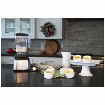 Blendtec Designer 725 Blender with BPA-Free WildSide+ Jar Stainless & Black D725D3516A1A hero image