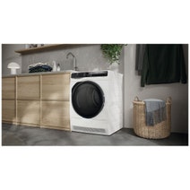 Electrolux 700 Series 8kg Heat Pump Dryer EDH812R7WC hero image