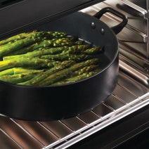 Fisher & Paykel 76cm Series 9 Contemporary Compact Combi-Microwave Oven Stainless Steel Accents OM76NDTDX1 hero image