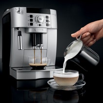 DeLonghi Magnifica S Coffee Machine ECAM22110SB hero image