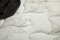 Sealy Posturepedic Summer Flex Plush Queen Mattress 735580 hero image