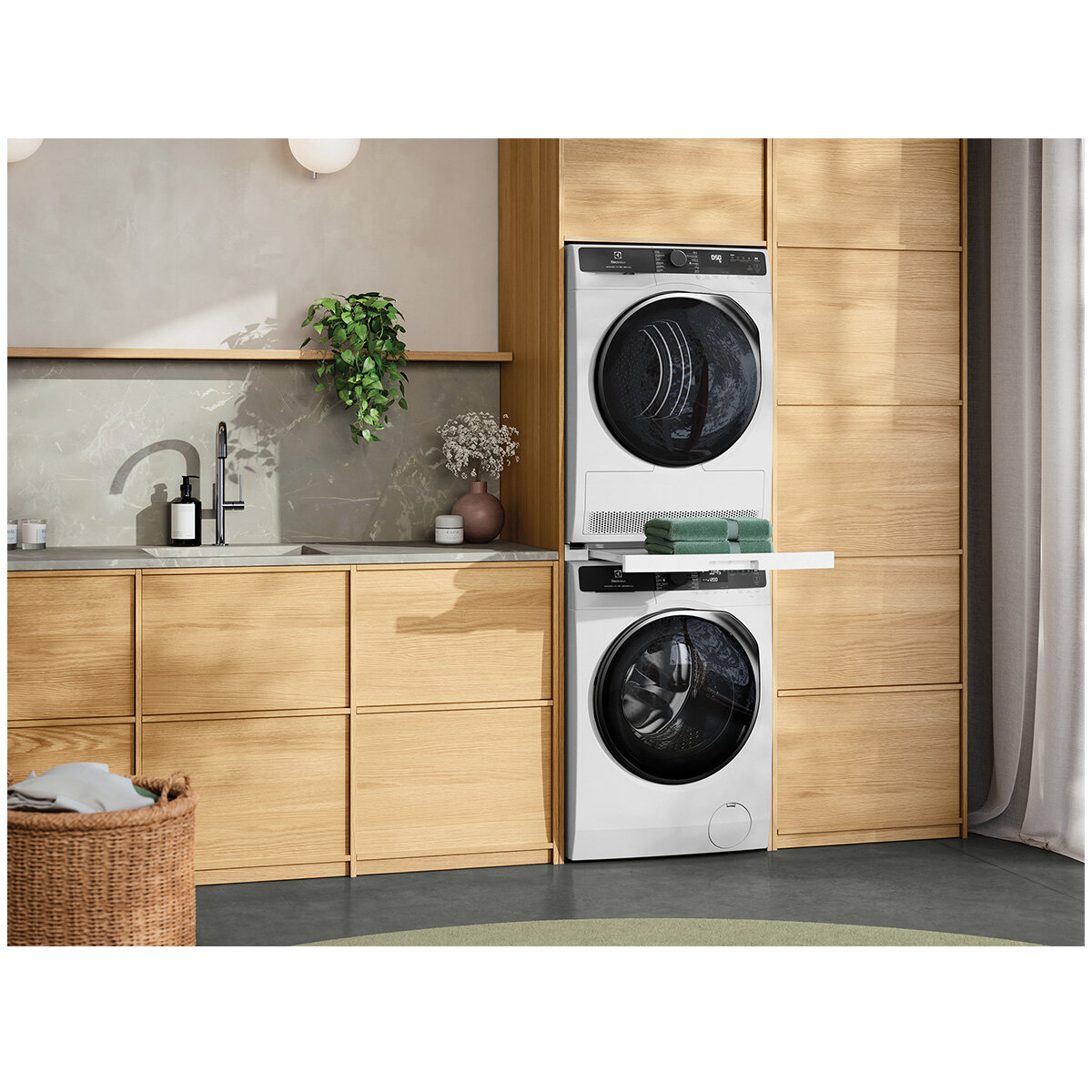 Electrolux 700 Series 10kg Front Load Washing Machine EWF1043R7WC hero image