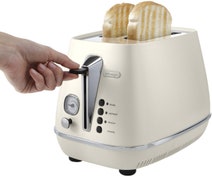 Delonghi CTI2003W Distinta 2 Slice Toaster hero image