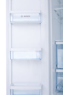 Bosch KAN62V00AU 678L Side By Side Fridge hero image
