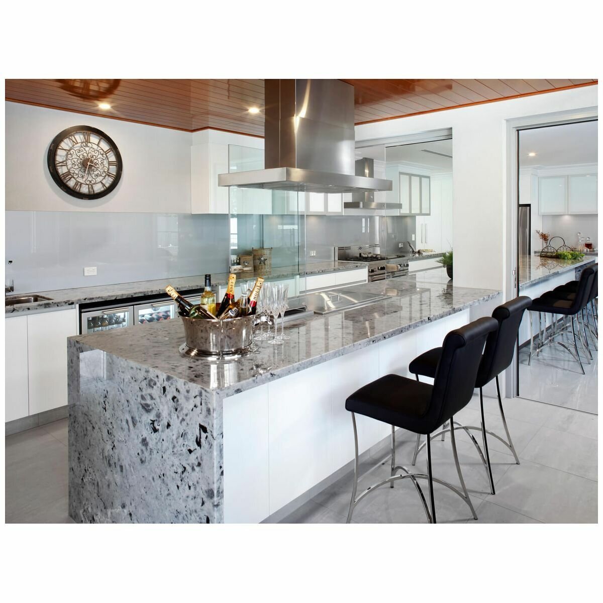 Schweigen Silent Island Rangehood 90cm PKIS4110ST hero image