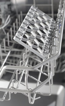 Delonghi DEDW650S Freestanding Dishwasher hero image
