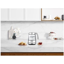 Breville the Smart Crystal Luxe Temperature Control Glass Kettle BKE855BSS hero image