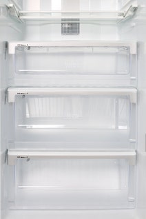 Electrolux ESE7007BF 700L Side By Side Fridge hero image