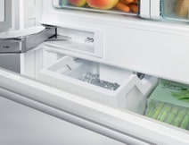 Liebherr 402L Integrated Bottom Mount Fridge Left Hinge ECBN5066LH hero image