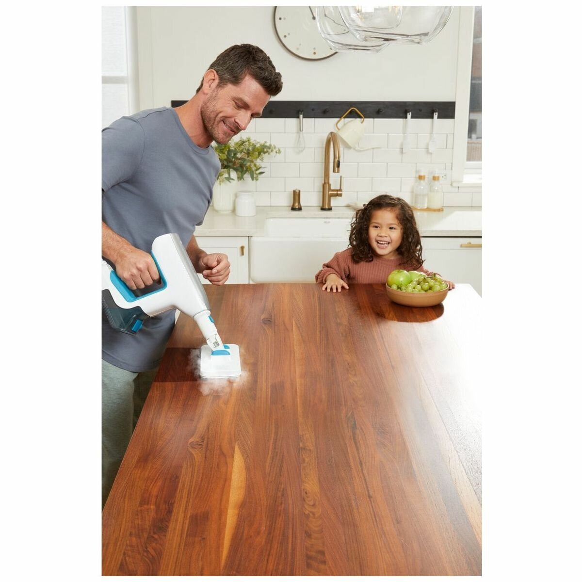 Black & Decker 1500W SteamSystem with Floor Extension BHSM15FX08-XE hero image
