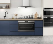 Westinghouse 90cm Stainless Steel Pyrolytic Electric Built-In Oven WVEP916SC hero image